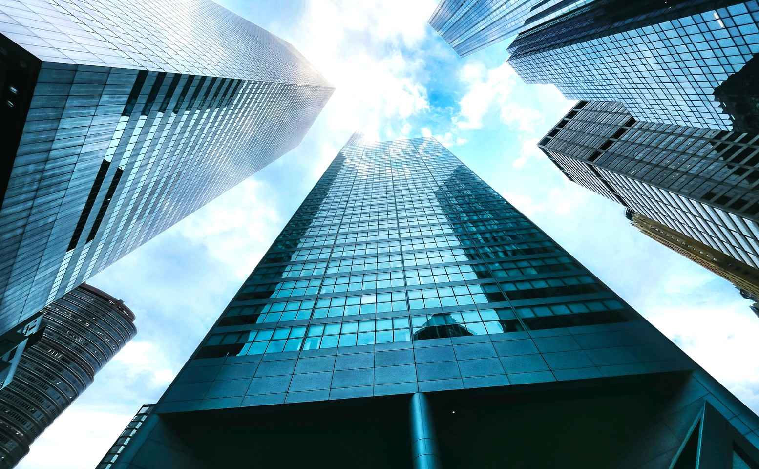 すべてを繋げる
より良いサービスを